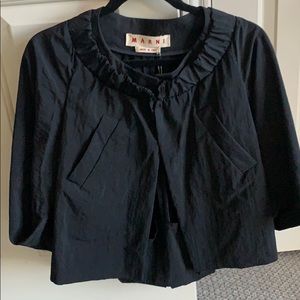 Marni capelet